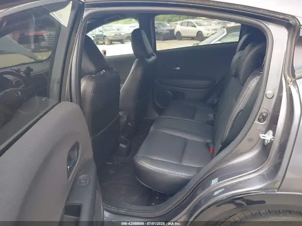 3CZRU6H17MM753355 2021 HONDA HR-V - Image 8