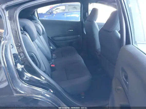 3CZRU6H18KG708436 2019 HONDA HR-V - Image 8