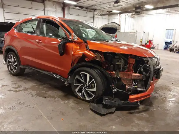 3CZRU6H18KG713555 2019 HONDA HR-V - Image 1