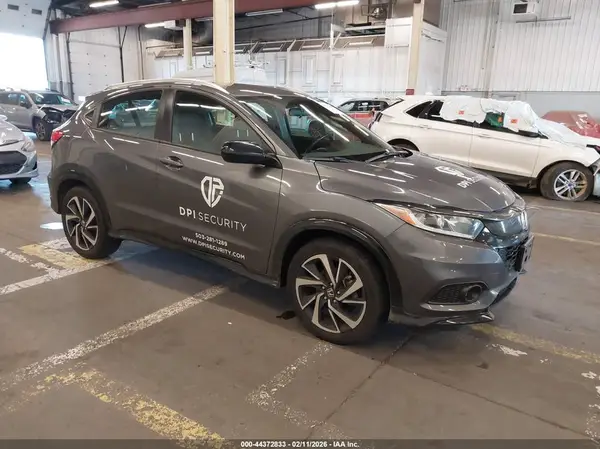 3CZRU6H18KG714916 2019 HONDA HR-V - Image 1