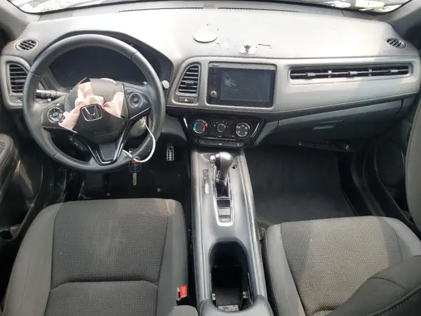 3CZRU6H18KG715631 2019 HONDA HR-V - Image 8