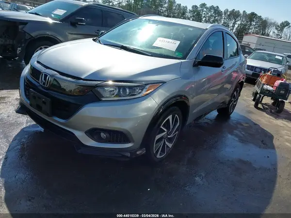 3CZRU6H18KG720182 2019 HONDA HR-V - Image 2