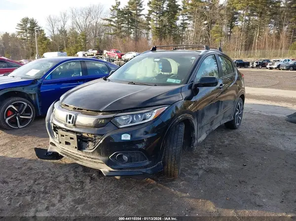 3CZRU6H18KG721087 2019 HONDA HR-V - Image 2