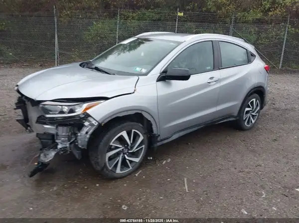 3CZRU6H18KG722935 2019 HONDA HR-V - Image 2