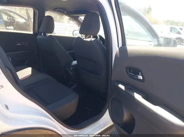 3CZRU6H18KM736299 2019 HONDA HR-V - Image 8