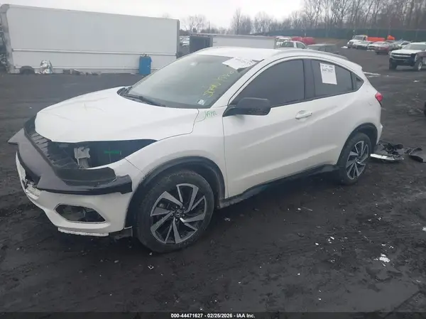 3CZRU6H18KM739624 2019 HONDA HR-V - Image 2