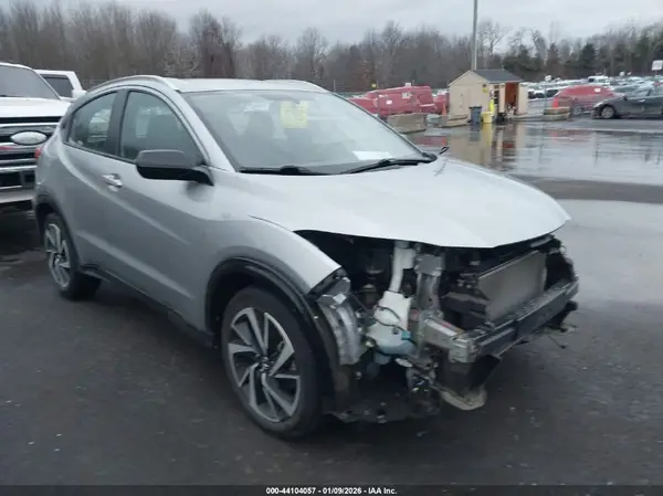 3CZRU6H18LM732321 2020 HONDA HR-V - Image 1