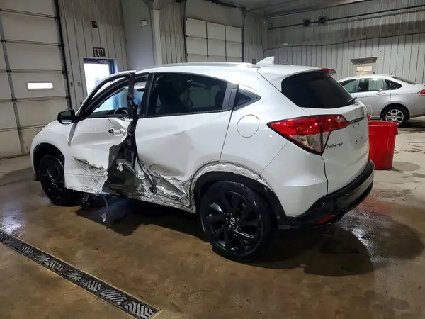 3CZRU6H18MM748052 2021 HONDA HR-V - Image 2