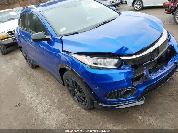 3CZRU6H18NM704652 2022 HONDA HR-V - Image 1