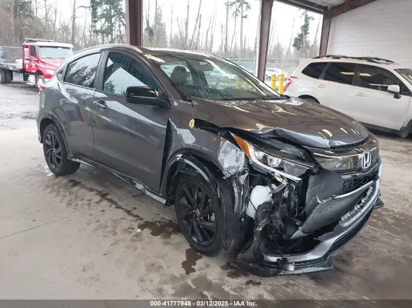 3CZRU6H18NM739546 2022 HONDA HR-V - Image 1