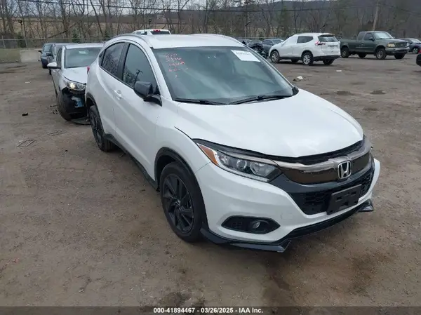 3CZRU6H18NM776130 2022 HONDA HR-V - Image 1