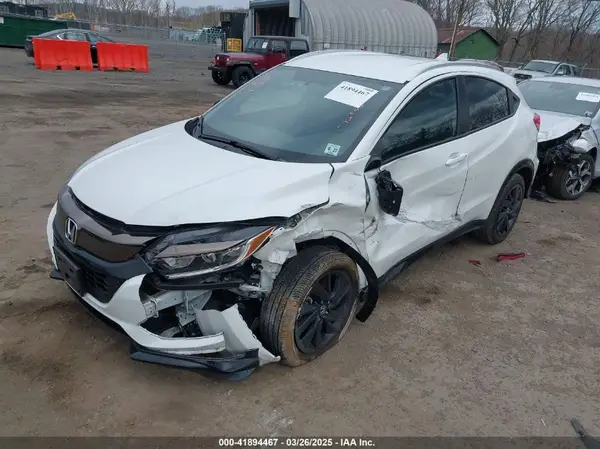 3CZRU6H18NM776130 2022 HONDA HR-V - Image 2