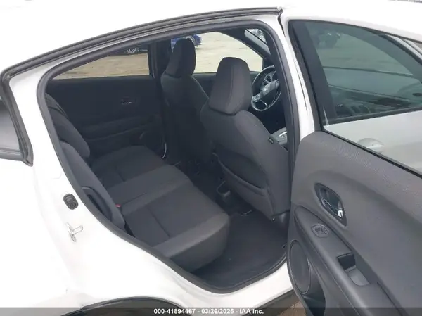3CZRU6H18NM776130 2022 HONDA HR-V - Image 8