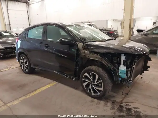 3CZRU6H19KG721518 2019 HONDA HR-V - Image 1