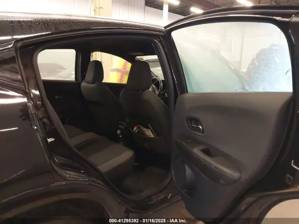 3CZRU6H19KG721518 2019 HONDA HR-V - Image 8