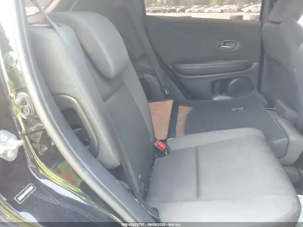 3CZRU6H19KM736957 2019 HONDA HR-V - Image 8