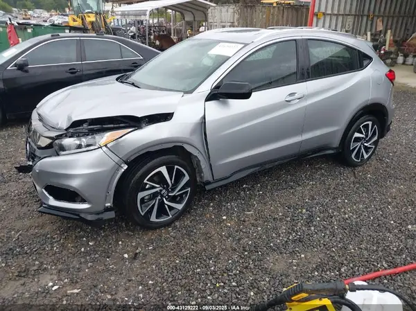 3CZRU6H19KM742922 2019 HONDA HR-V - Image 2