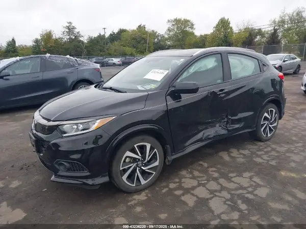 3CZRU6H19KM743603 2019 HONDA HR-V - Image 2