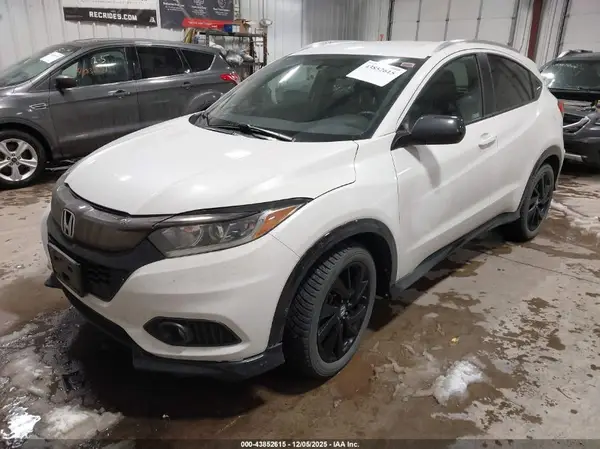 3CZRU6H19MM736797 2021 HONDA HR-V - Image 2