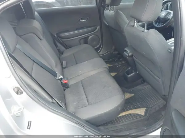 3CZRU6H1XKG703075 2019 HONDA HR-V - Image 8