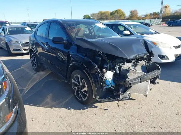 3CZRU6H1XKG703822 2019 HONDA HR-V - Image 1