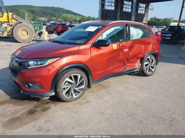 3CZRU6H1XKG704260 2019 HONDA HR-V - Image 2