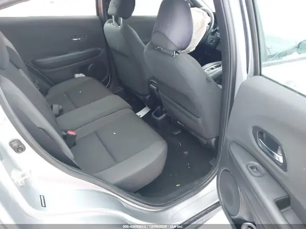3CZRU6H1XKG723150 2019 HONDA HR-V - Image 8