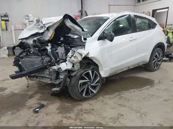 3CZRU6H1XKM705684 2019 HONDA HR-V - Image 2