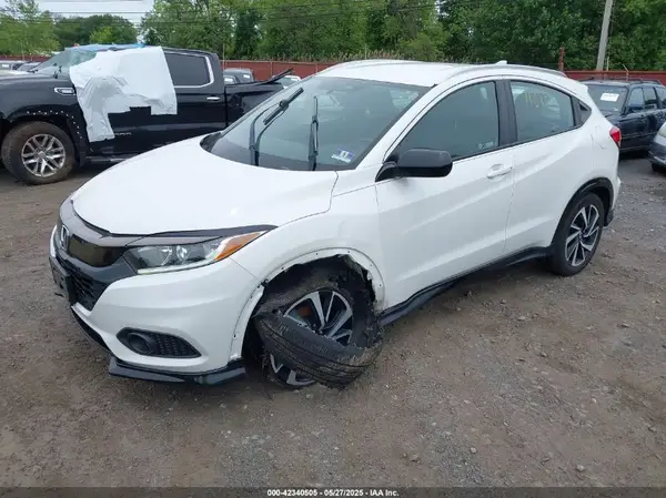3CZRU6H1XKM721030 2019 HONDA HR-V - Image 2