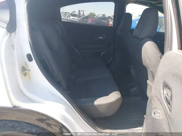3CZRU6H22KM103256 2019 HONDA HR-V - Image 8