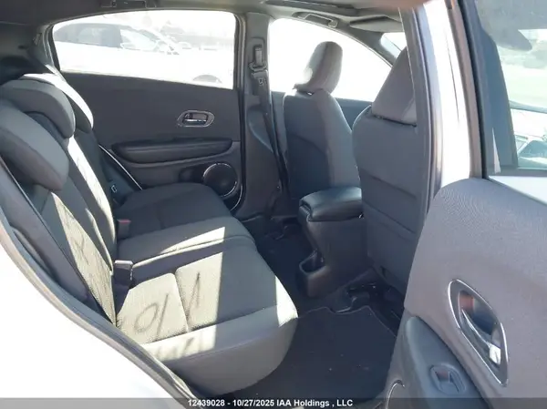 3CZRU6H25NM103837 2022 HONDA HR-V - Image 8