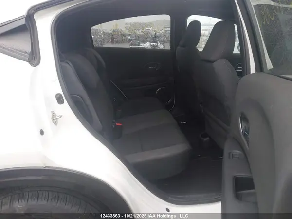 3CZRU6H27LM105585 2020 HONDA HR-V - Image 8