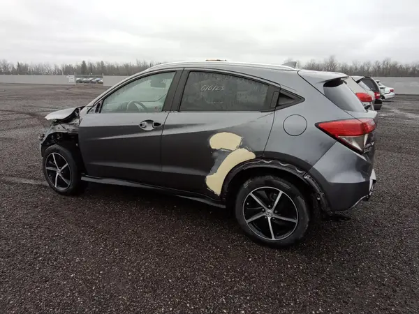 3CZRU6H28MM100431 2021 HONDA HR-V - Image 2