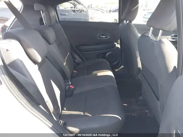 3CZRU6H29NM101413 2022 HONDA HR-V - Image 8
