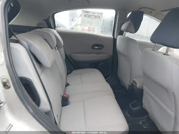 3CZRU6H30GM749038 2016 HONDA HR-V - Image 8