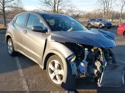 3CZRU6H30GM753204 2016 HONDA HR-V