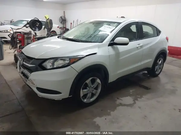 3CZRU6H30GM759620 2016 HONDA HR-V - Image 2