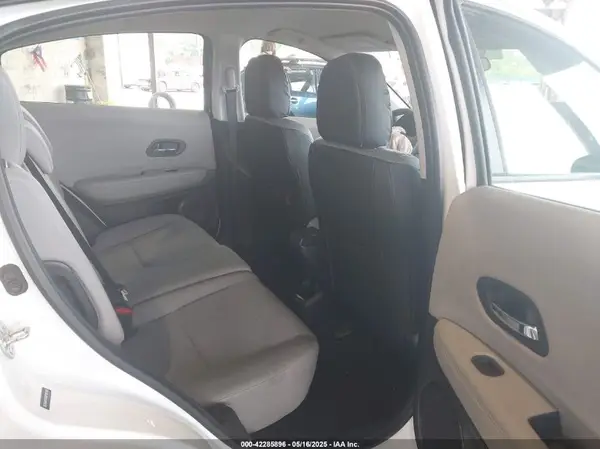3CZRU6H30GM759780 2016 HONDA HR-V - Image 8