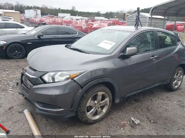 3CZRU6H30HG703550 2017 HONDA HR-V - Image 2
