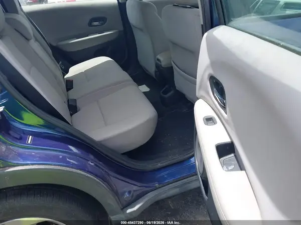 3CZRU6H30HM700682 2017 HONDA HR-V - Image 8