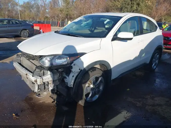 3CZRU6H30HM711357 2017 HONDA HR-V - Image 2