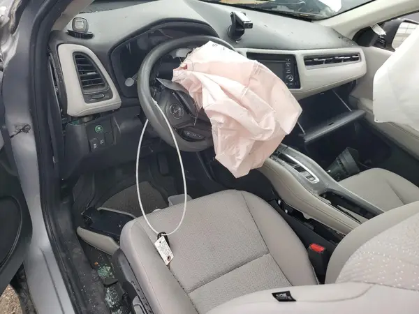 3CZRU6H30HM712220 2017 HONDA HR-V - Image 8