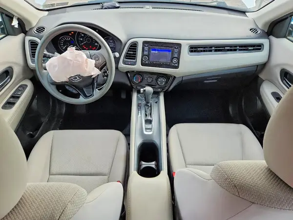 3CZRU6H30HM721645 2017 HONDA HR-V - Image 8