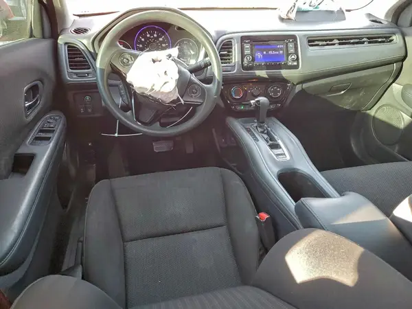 3CZRU6H30JG710942 2018 HONDA HR-V - Image 8