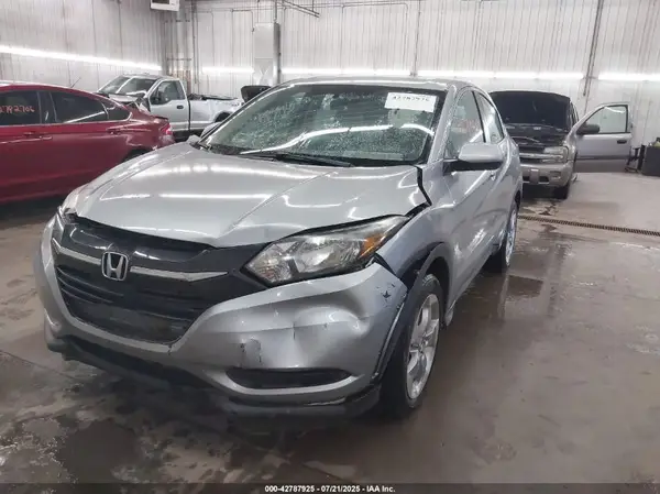 3CZRU6H30JG711511 2018 HONDA HR-V - Image 2