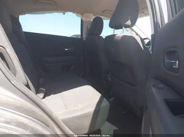 3CZRU6H30JG717938 2018 HONDA HR-V - Image 8