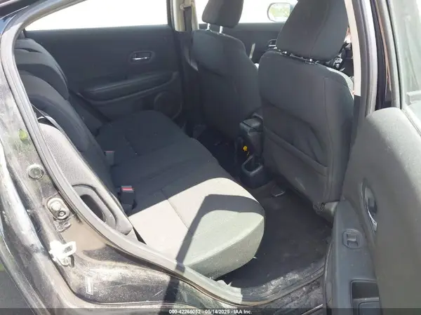 3CZRU6H30JG721522 2018 HONDA HR-V - Image 8