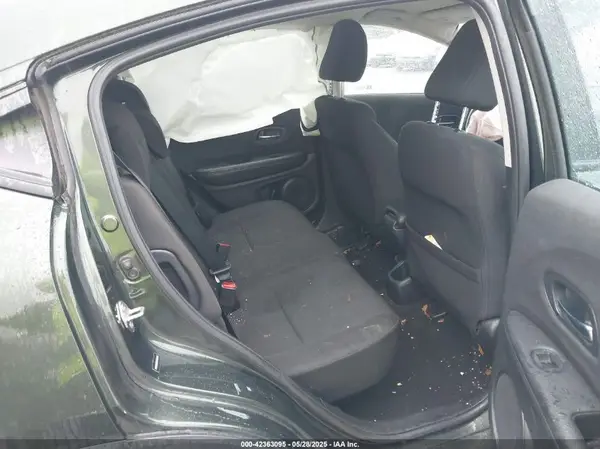 3CZRU6H30JG723917 2018 HONDA HR-V - Image 8