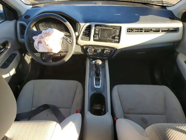 3CZRU6H30JG728924 2018 HONDA HR-V - Image 8