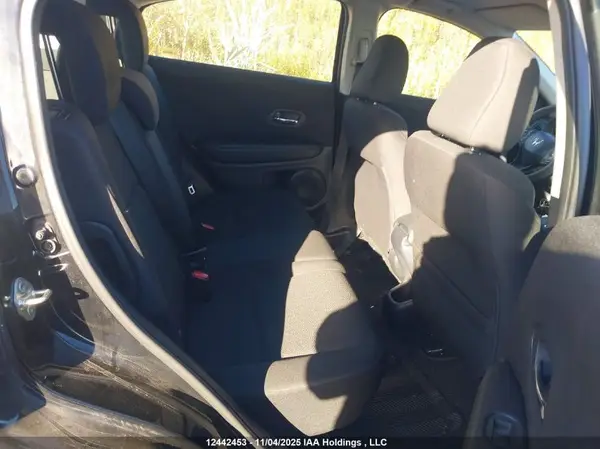 3CZRU6H30JM103652 2018 HONDA HR-V - Image 8